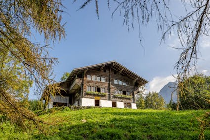 Das Wohnhaus aus Brienz BE (1031) im Freilichtmuseum Ballenberg.