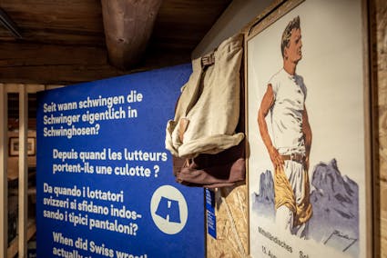 Die Schwingerhose steht im Zentrum der Sonderausstellung «Die Hose der Bösen: Schwingen – eine lebendige Tradition».