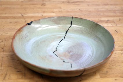 Besuchen Sie den Kurs Lackieren – Kintsugi Urushi im Kurszentrum Ballenberg.