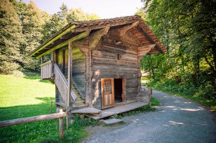 Käsespeicher aus Niederried BE (1022) im Freilichtmuseum Ballenberg