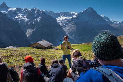 Zusammen mit dem UNESCO-Weltnaturerbe Schweizer Alpen Jungfrau-Aletsch (SAJA) bietet das Freilichtmuseum Ballenberg Nachhaltigkeitswochen für Schulen an.