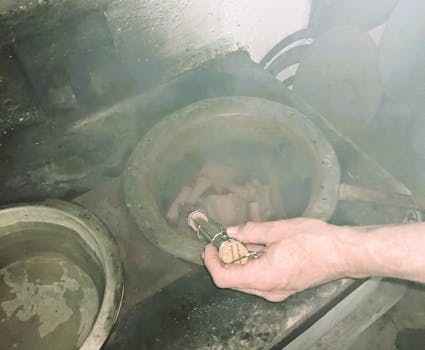 Das Handwerk Leimsieden wird im Freilichtmuseum Ballenberg im Detail gezeigt.