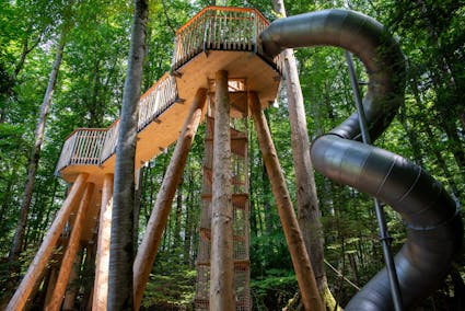Der neue Baumwipfelpfad auf dem Waldspielplatz
