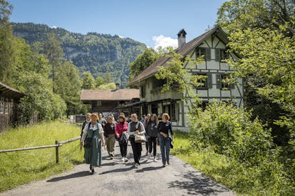 Gruppe bei der Schmiede aus Bümpliz