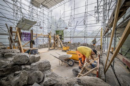 Mit der Translozierung vom Schulhaus aus Unterheid aus dem Jahr 1830 erweitert das Freilichtmuseum Ballenberg seine Sammlung.