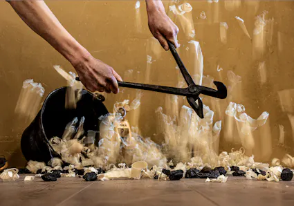 Jährlich werden über 100 Kurse und Workshops zur Förderung und Vermittlung des traditionellen Handwerks angeboten.