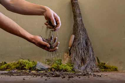 Jährlich werden über 100 Kurse und Workshops zur Förderung und Vermittlung des traditionellen Handwerks angeboten.