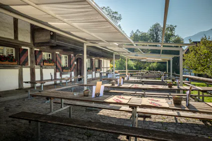 Legen Sie im Wirtshaus Bären im Freilichtmuseum Ballenberg eine genussvolle Pause ein.