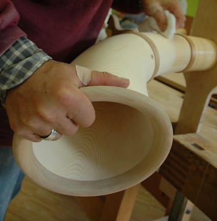 Besuchen Sie den Kurs Instrumentenbauen – Alphorn im Kurszentrum Ballenberg.