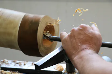Besuchen Sie den Kurs Frischholzdrechseln - Grundkurs im Kurszentrum Ballenberg.