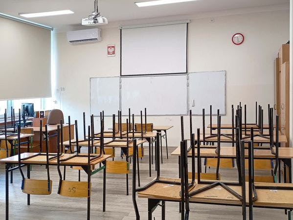 <p>Sala lekcyjna</p>