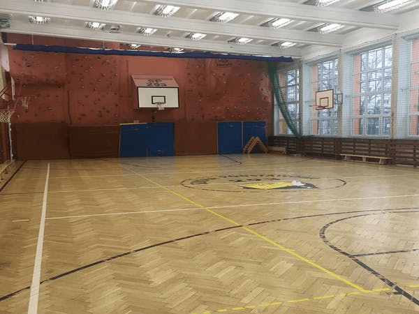 <p>Sala gimnastyczna</p>