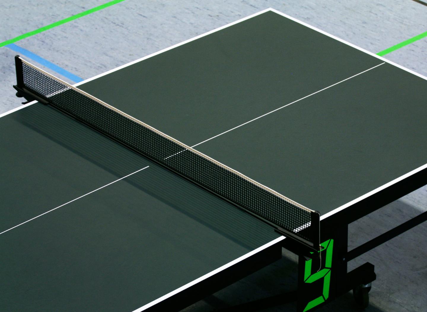 <p>Stoły do tenisa</p>