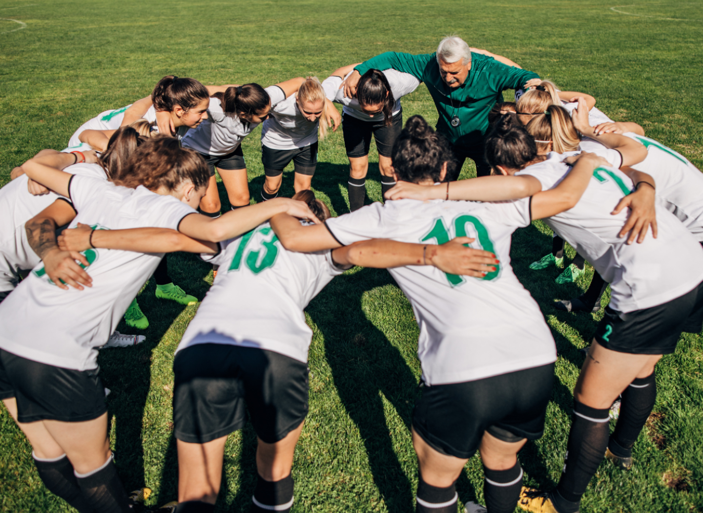 <h6>Футбол</h6>