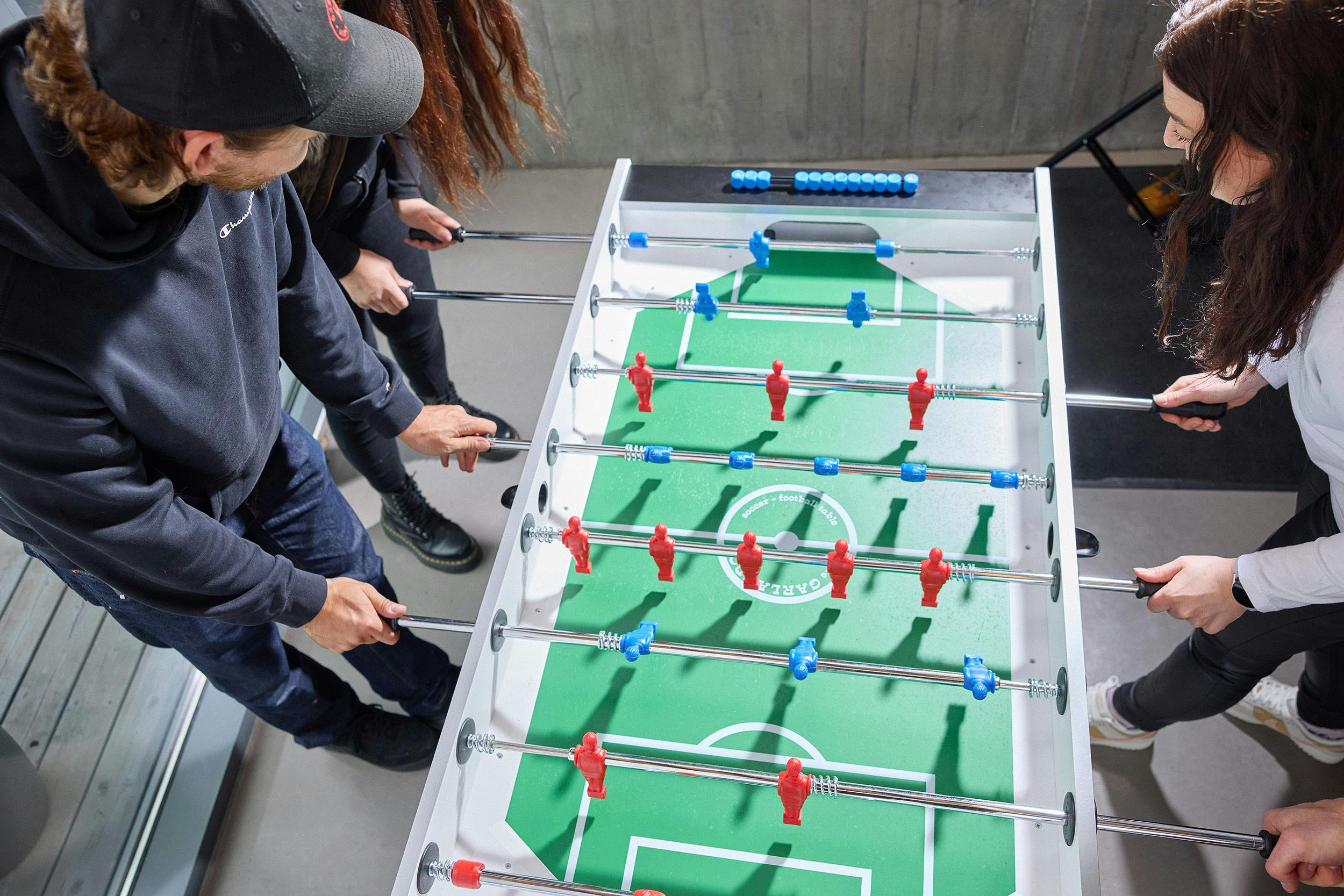 Foosball í mötuneytinu