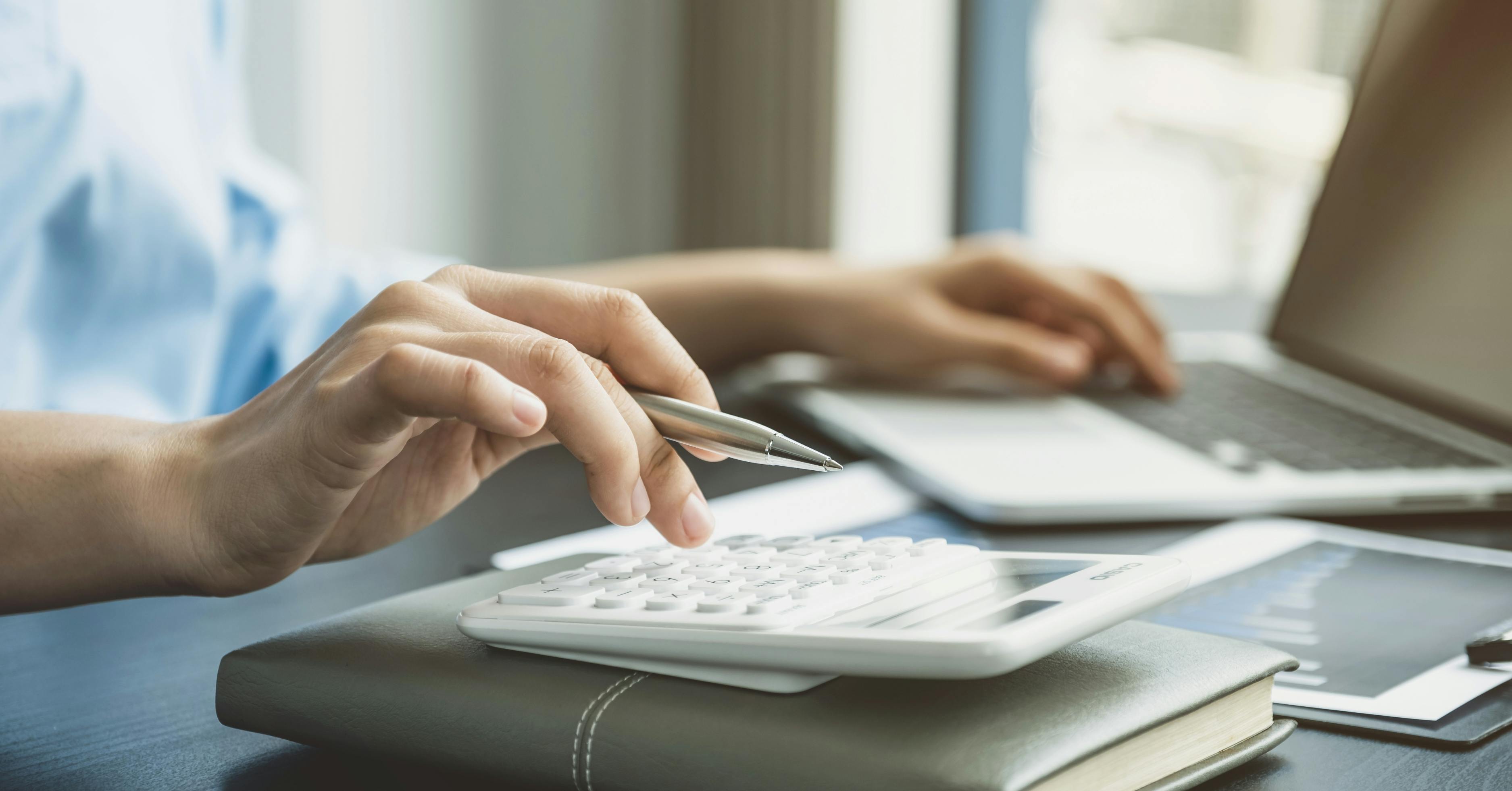 Automatizar el ahorro de una empresa es muy simple y ayuda a limitar gastos