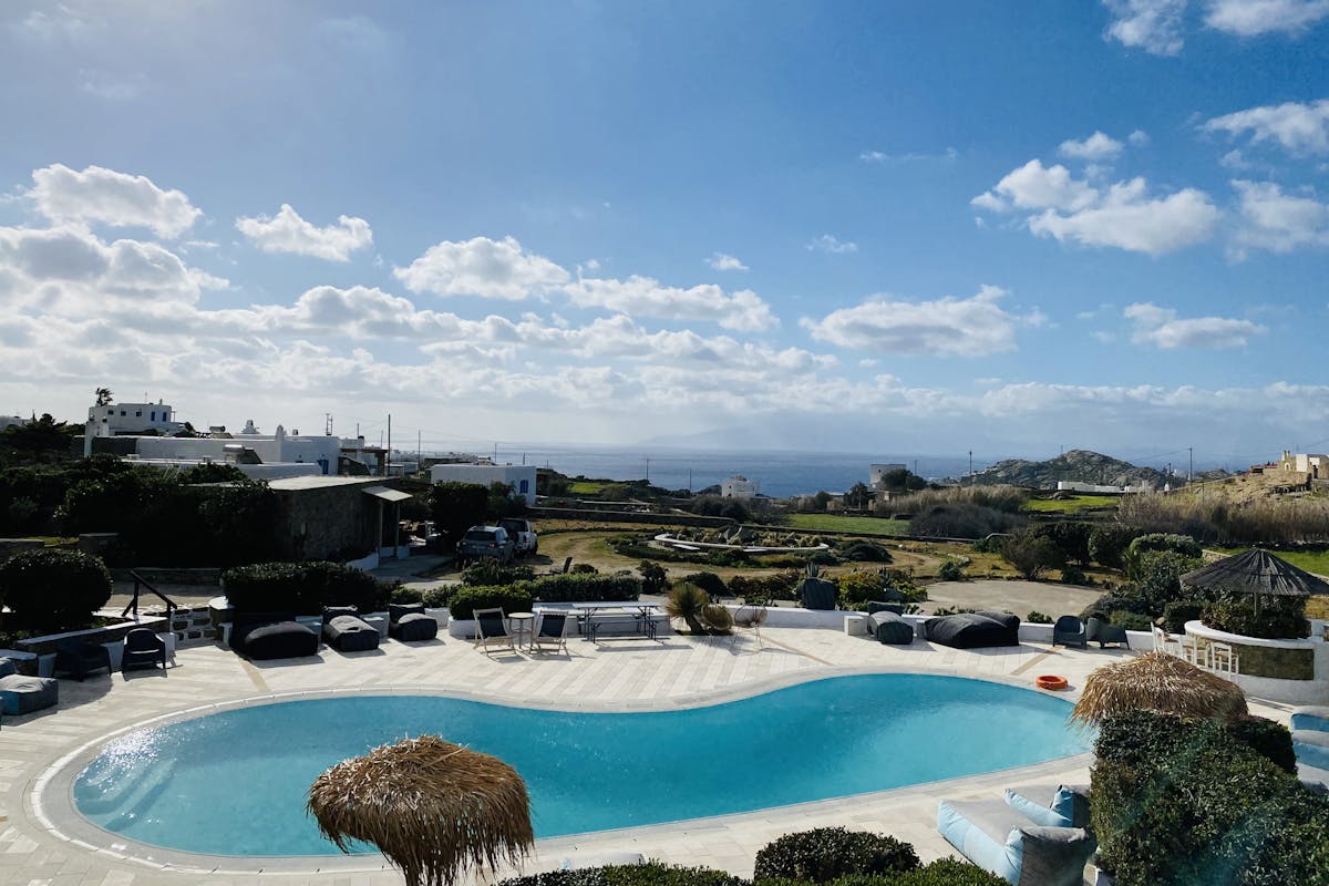 Veranda sea and pool views