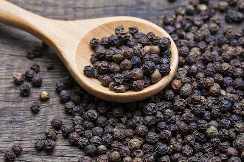 Piper nigrum (Black pepper)