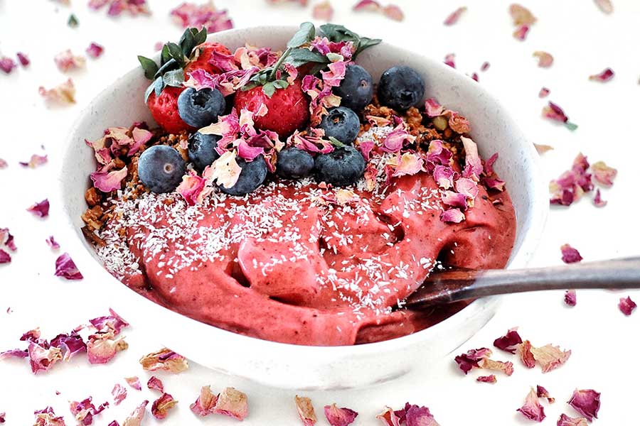 Pretty Pink Smoothie Bowl