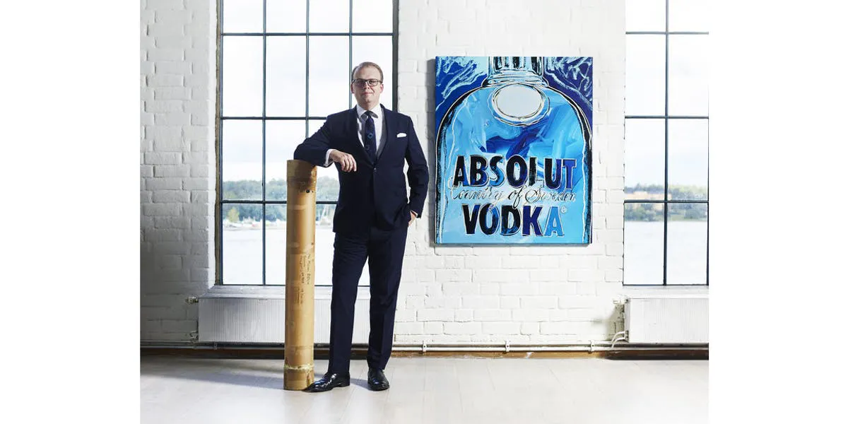 Magnus Bexhed y la pintura de Andy Warhol descubierta. Imagen vía: Uppsala Auktionskammare
