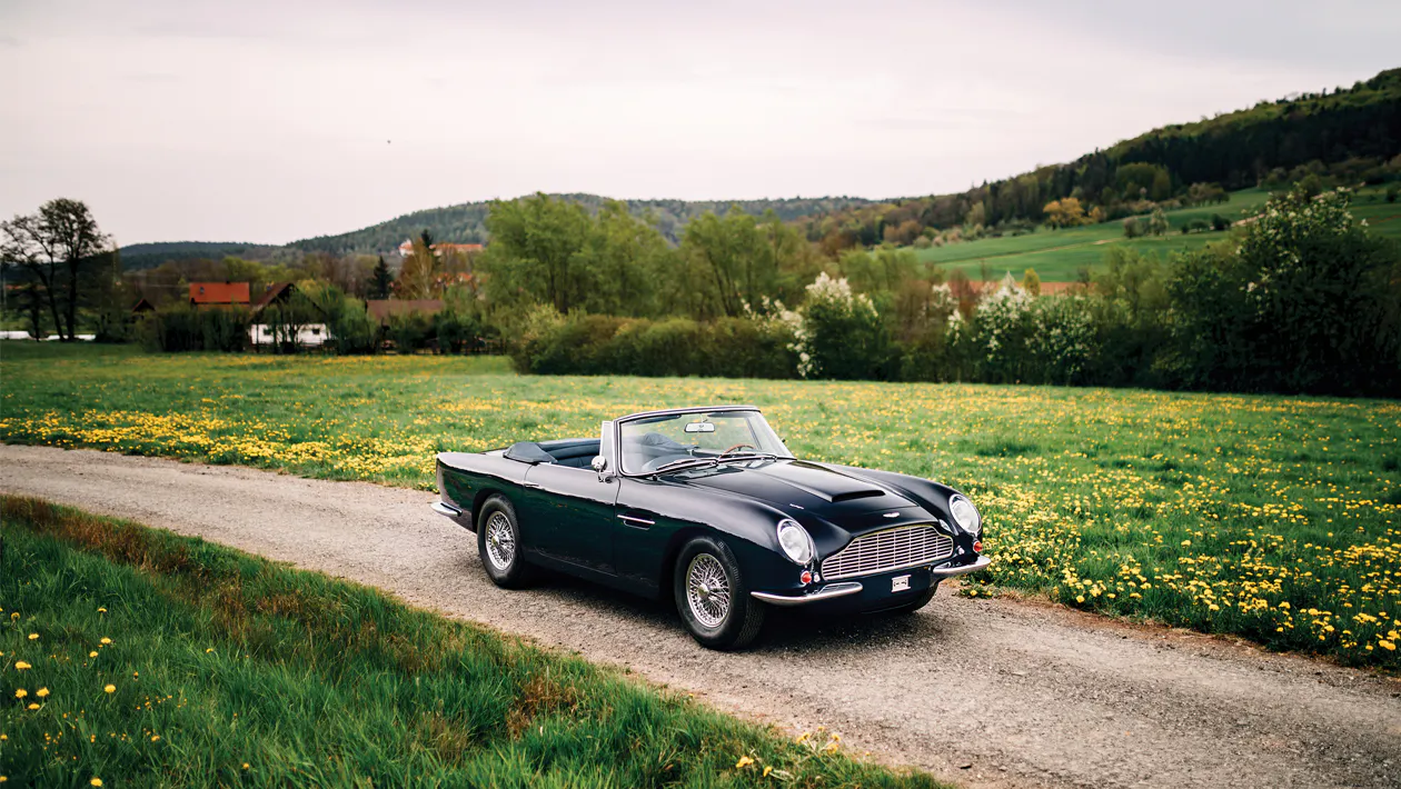 Two Racing Legends From the 1950s are Top Sales at the Villa Erba Auction