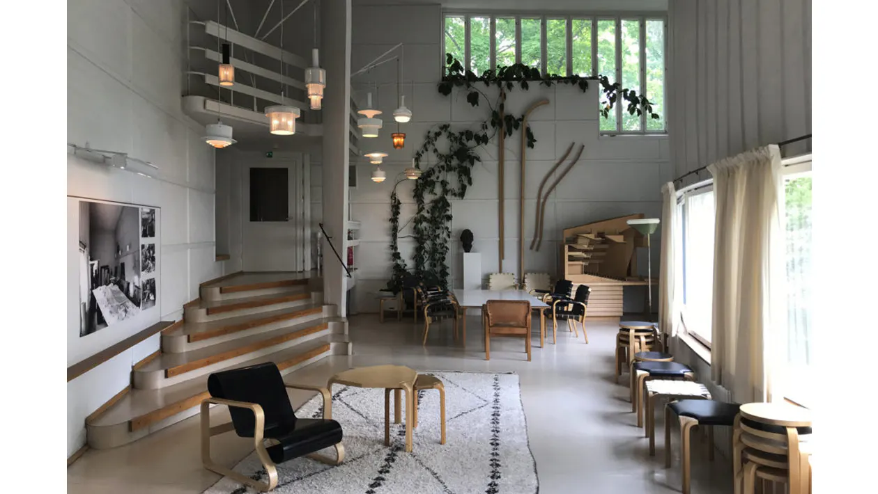 Where the Decorative Congregate
