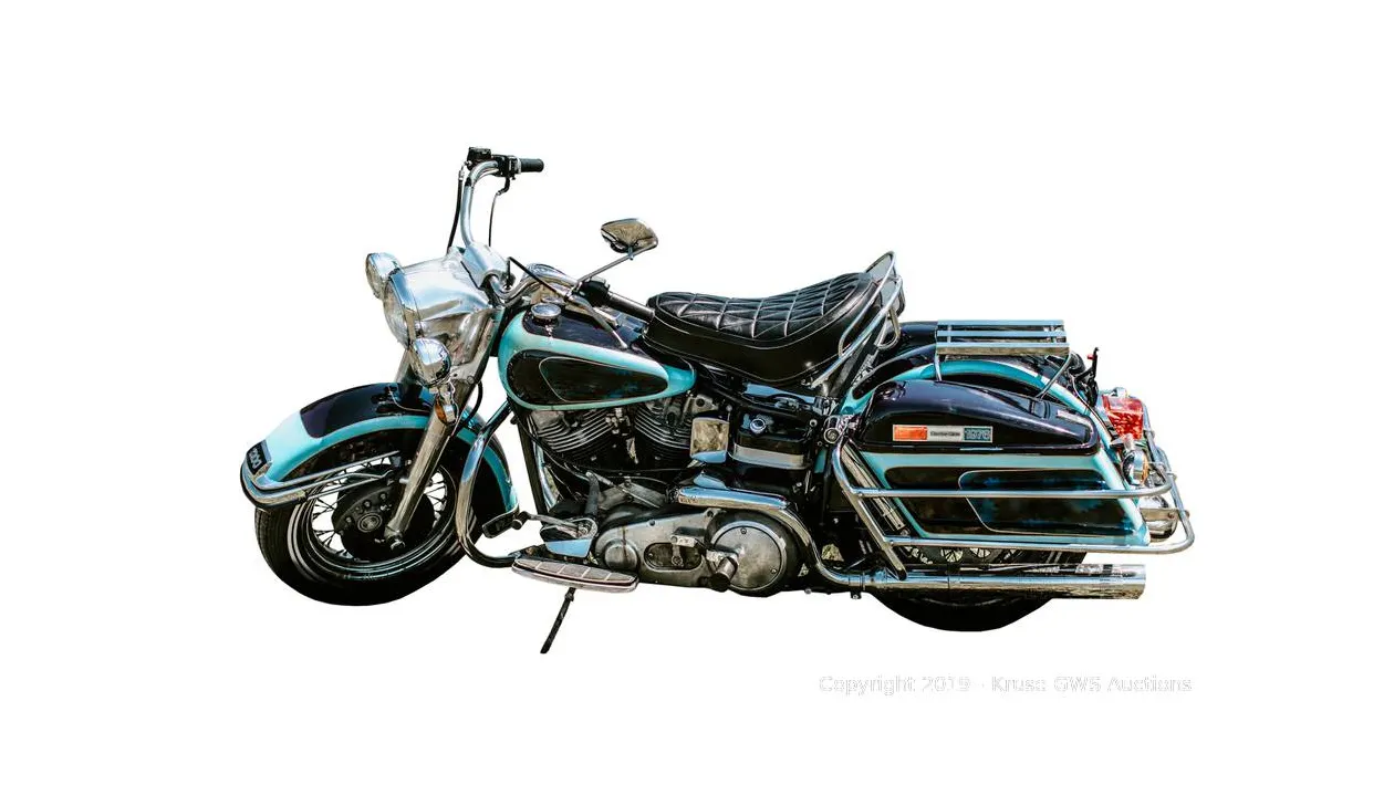 Harley Davidson FLH 1200 Electra Glide de Elvis Presley (1976). Imagen vía: GWS Auctions
