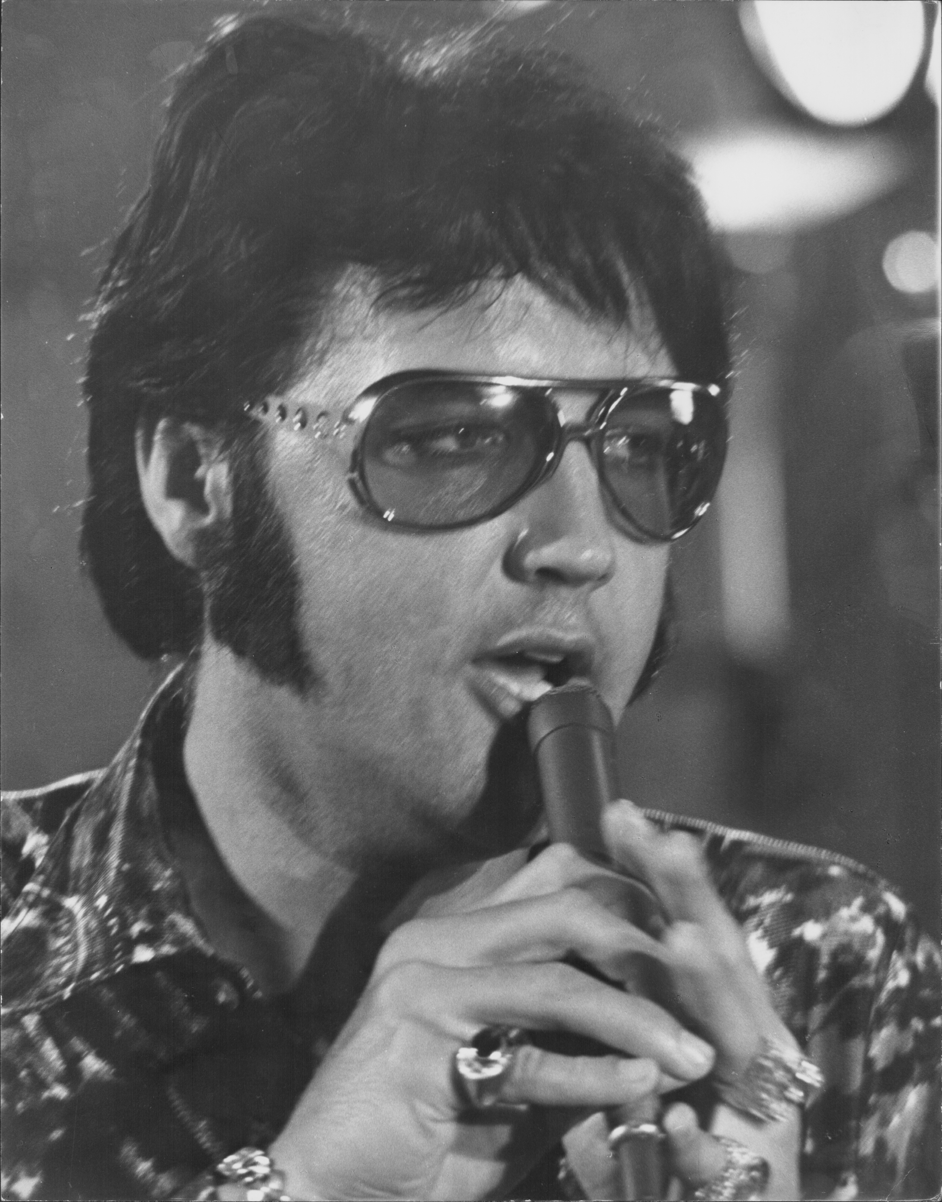 Elvis store style glasses