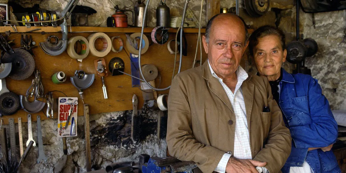 François-Xavier och Claude Lalanne i sin ateljé i Ivry, 16 september 1991. Foto © Frederic REGLAIN / Gamma-Rapho via Getty Images (detalj)
