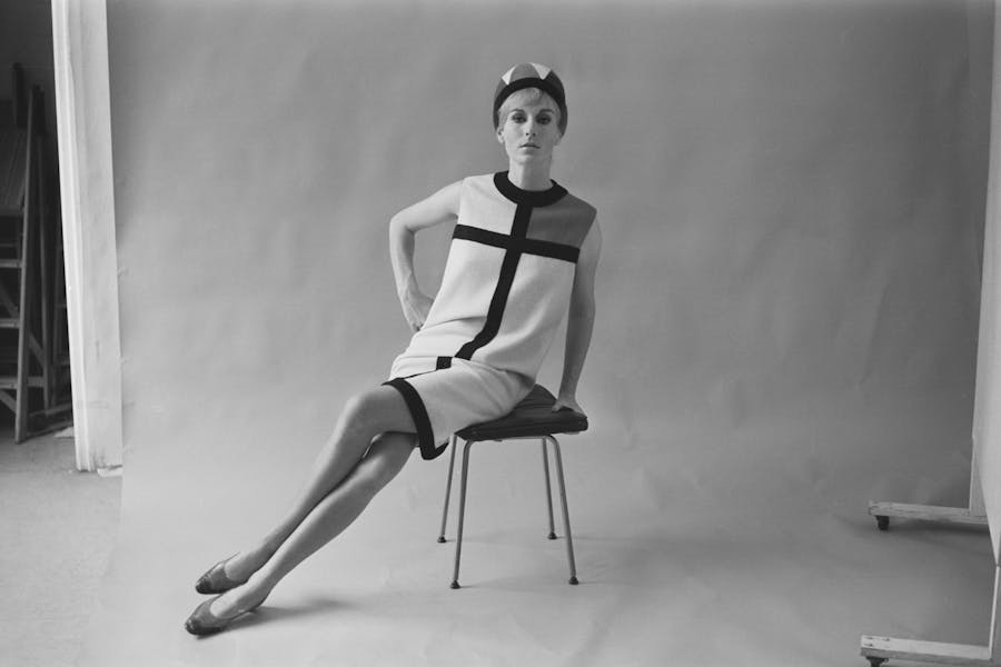 Yves Saint Laurent boutique (1966) - Photographic print for sale