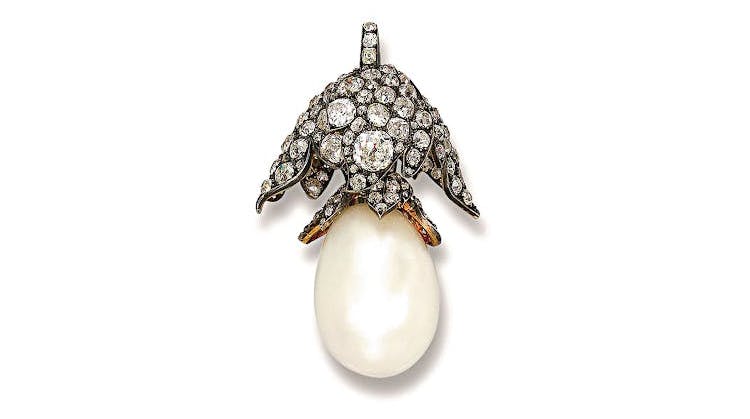 La Régente Pearl, oval drop-shaped natural pearl measuring 17.6-20.8 x 28.5 mm and weighing 302.68 grains. Photo © Christie’s
