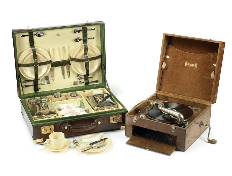 Portable Innophone gramophone and picnic set, sold together at Bonhams for €696 in 2015. Image © Bonhams