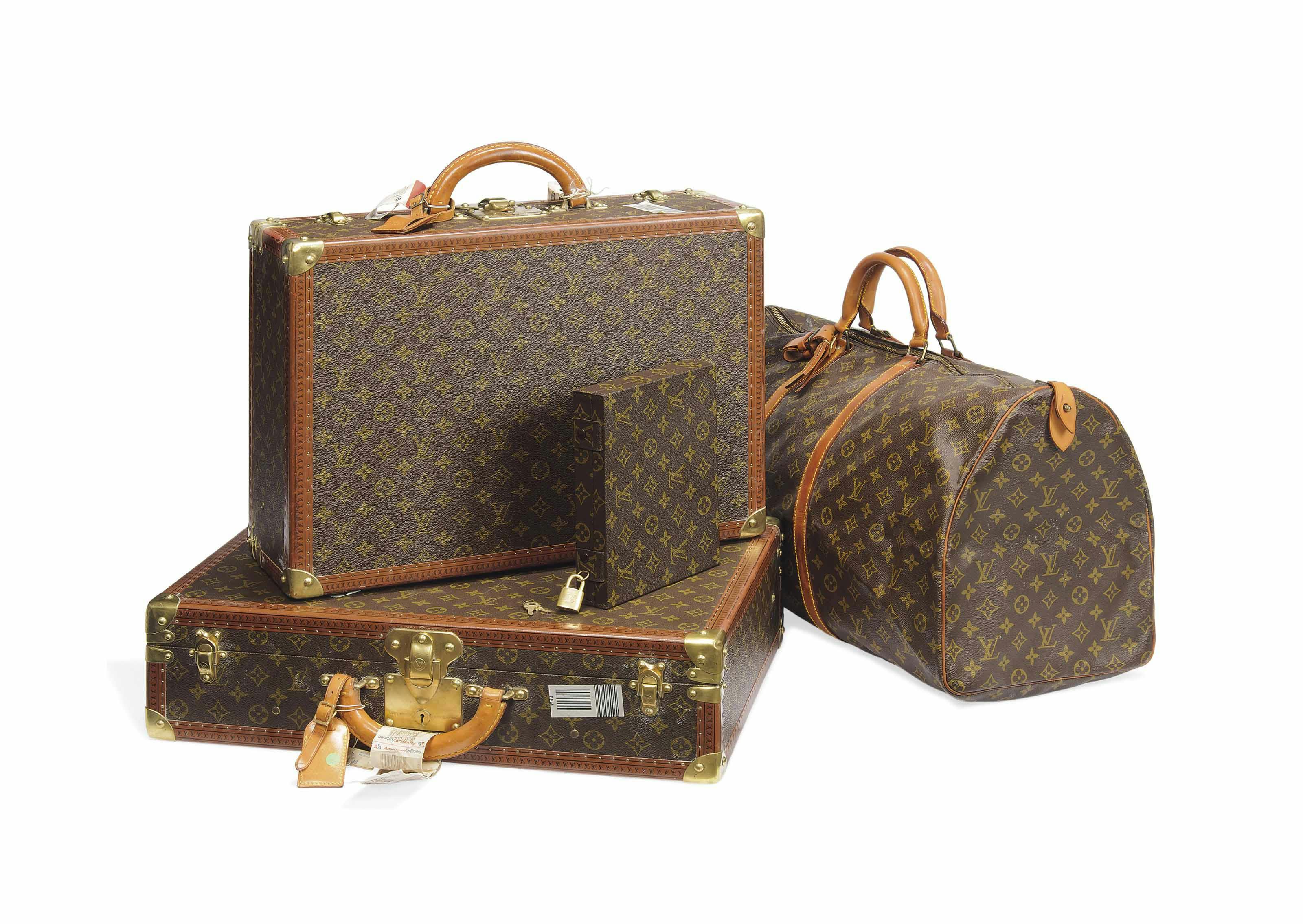 Sold at Auction: LOUIS VUITTON - TRUNK SILK SCARF - MONOGRAM LV LUGGAGE  PRINT