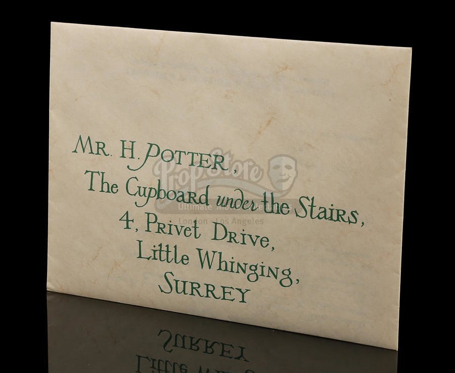 Des lettres accessoires de Harry Potter aux enchères