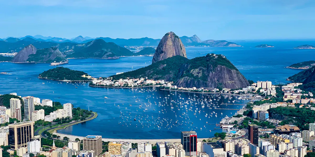 Vista della baia di Rio de Janeiro. Foto di Davi Costa