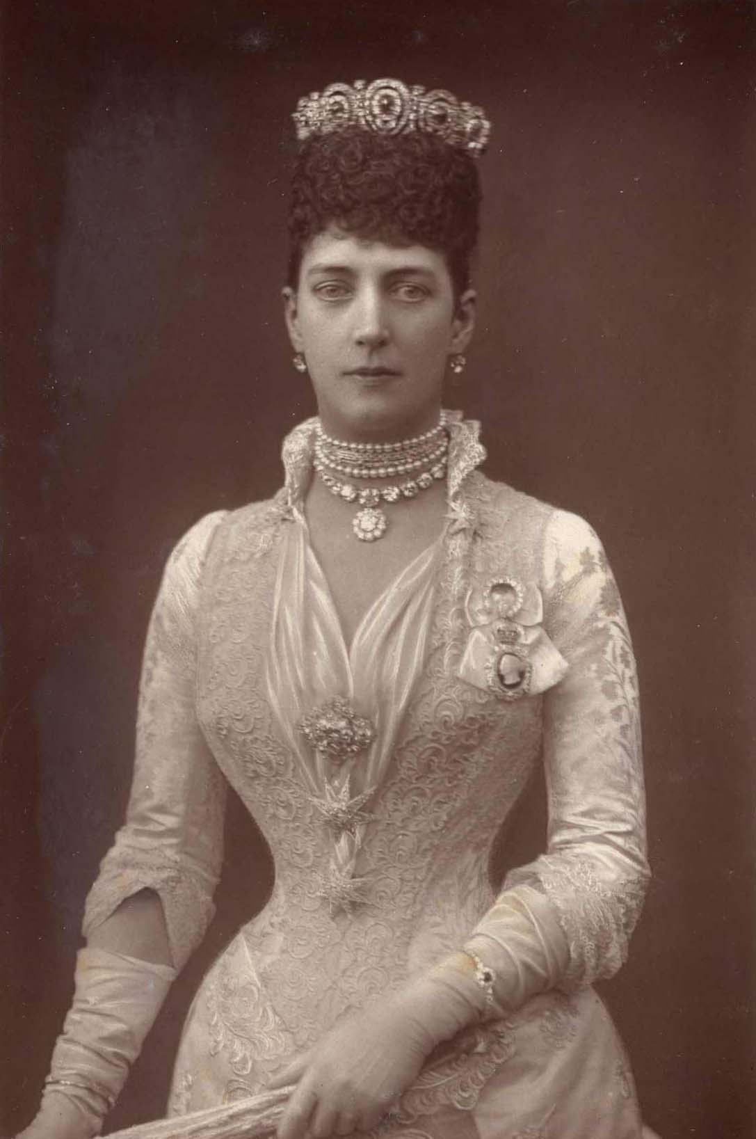 How the Choker Made a Comeback | Barnebys Magazine