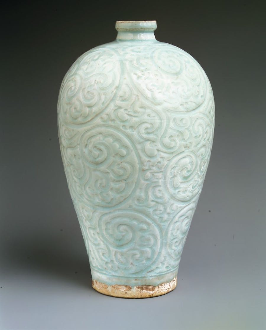 Vase (Meiping), late 13th/first half 14th century. Image © Metropolitan Museum of Art
