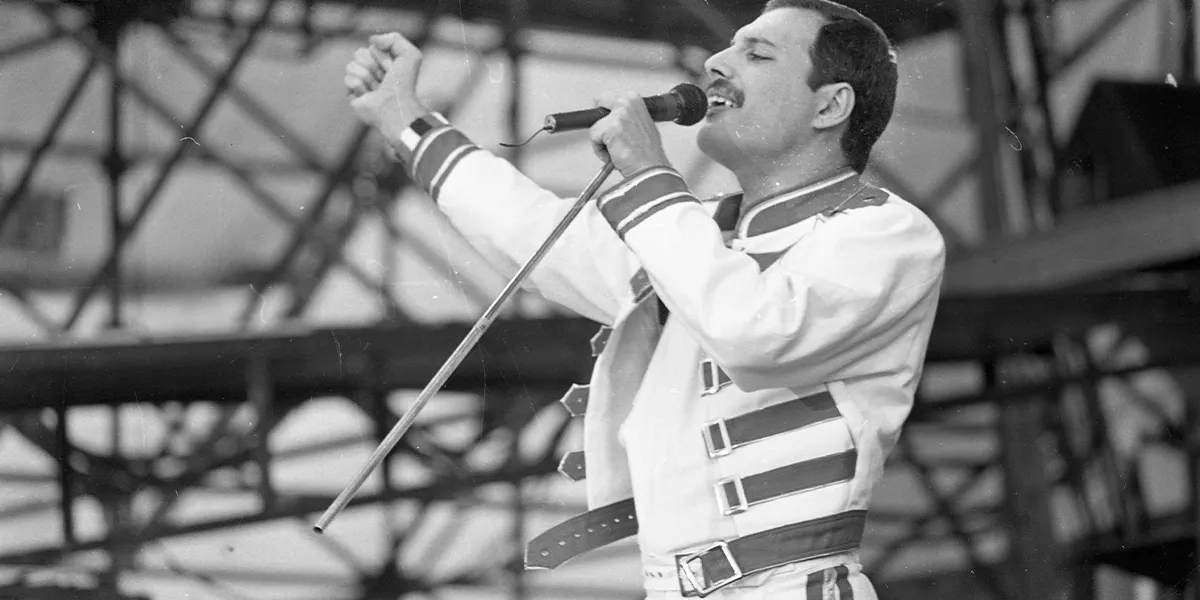 Freddie Mercury, lead singer of Queen, performing at Slane Castle, 5 July 1986 (Part of the Irish Independent Newspapers/NLI Collection) (Photo by Independent News and Media/Getty Images)(detail).