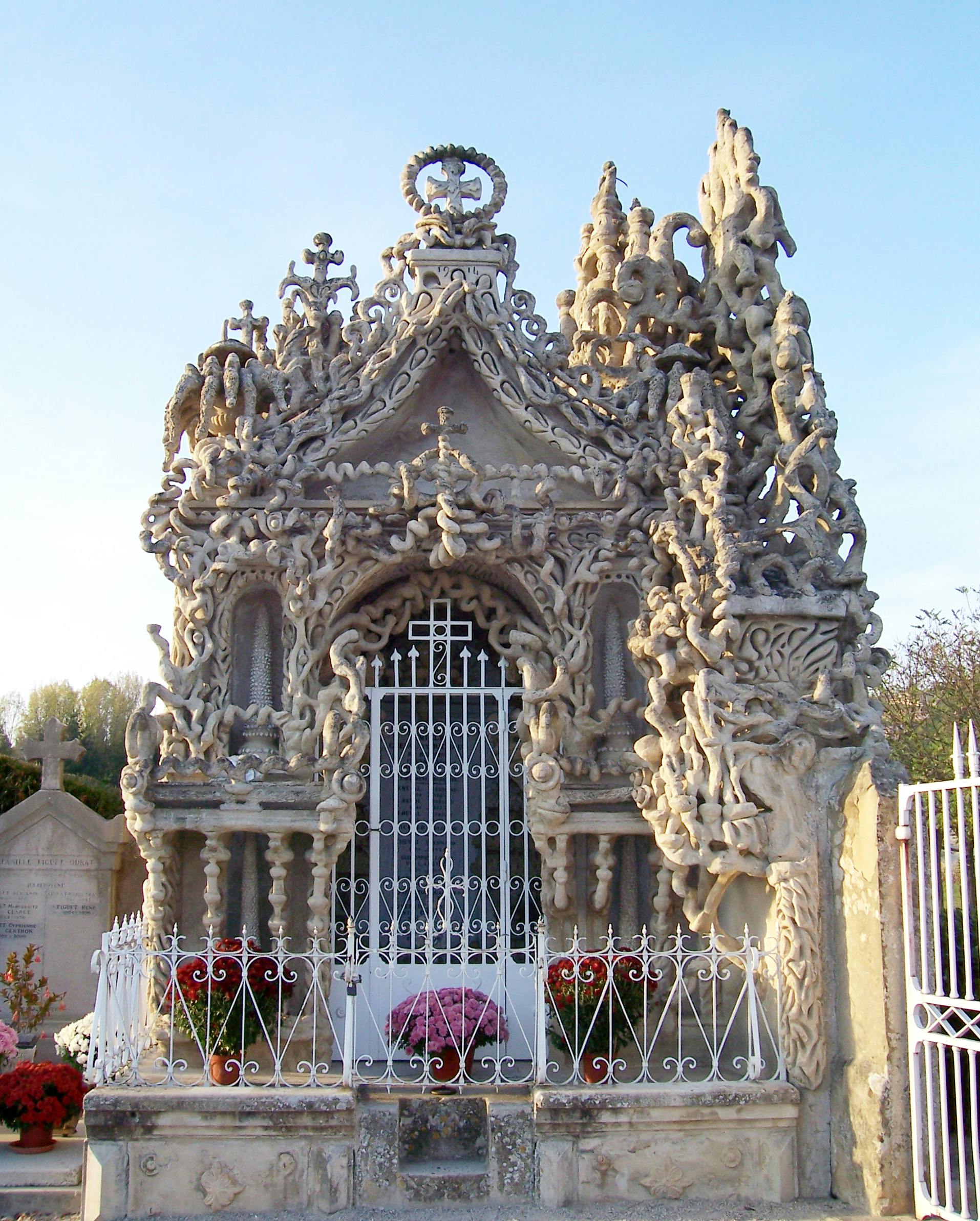 LEAVES OF GRASS: The Ideal Palace, Ferdinand Cheval ~ Palácio