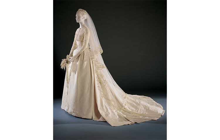 History s Best Wedding Dresses Barnebys Magazine