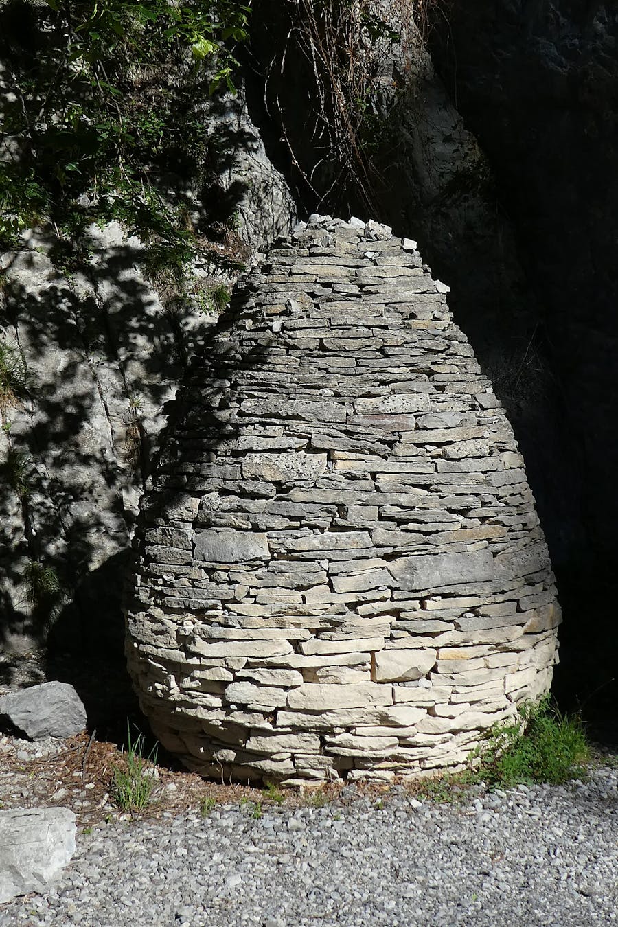 Sentinel by Andy Goldsworthy. Photo by Pmau, Licence CC BY-SA 4.0