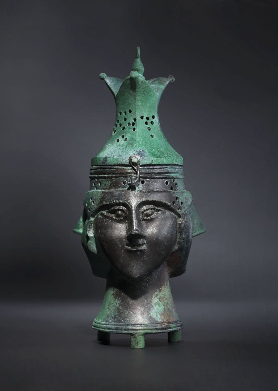 A Seljuq incense burner in bronze, 12th - 13th century