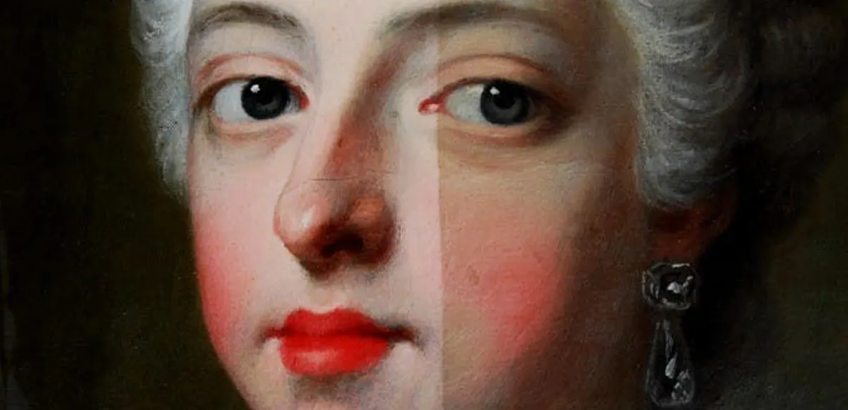 Peinture suédoise du XVIIIe siècle, non signée. Partiellement nettoyé par Ateljé Catellani. Le côté gauche montre la partie nettoyée, tandis que le côté droit correspond au réglage de couleur d'origine, image ©Ateljé Catellani