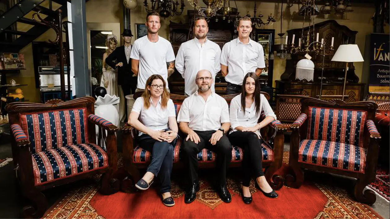Rudolf Fabsits und sein Mitarbeiterteam bei ifAntik | Foto: ifAntik