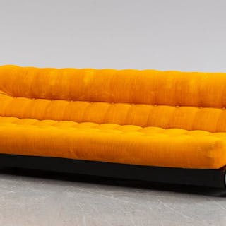 Gillis Lundgren's sofa and armchair 'Impala' are a couple of favourites from Ikea, which are sold for high amounts at auction. Photo © Bukowskis