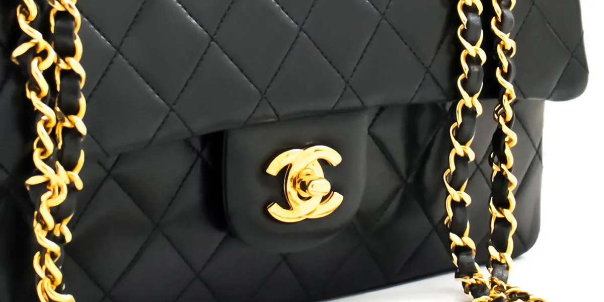 Chanel Classic Double Flap 10, 1991-94. Foto © Catawiki (dettaglio)