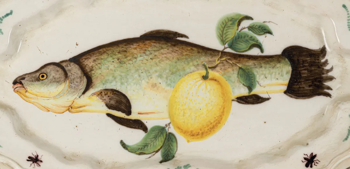 Piatto ovale “trutera” Lodi, Manifattura Antonio Ferretti, 1760 circa. Maiolica policroma a gran fuoco. Foto © Cambi