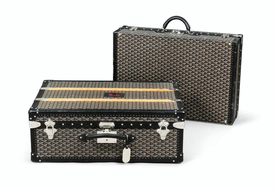 Maison Goyard on Instagram: “The ultimate vanity case or a quintessentially  Goyard camera-bag style everyday companion: which side of …