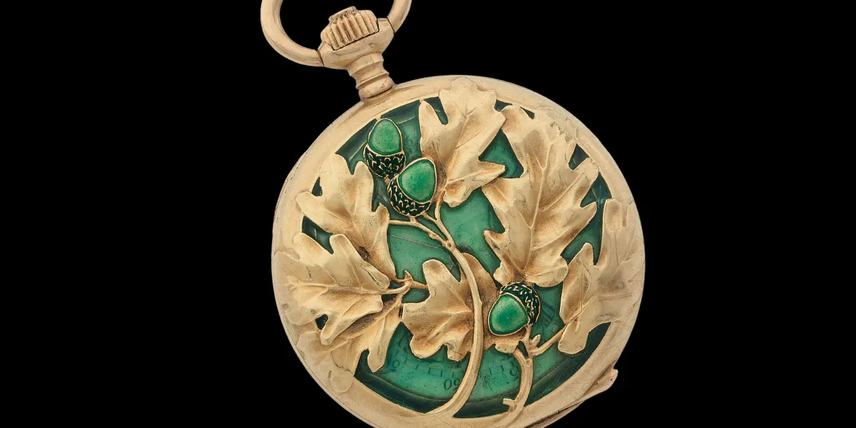 RENÉ LALIQUE, ÉPOQUE ART NOUVEAU, Rare montre en or 18K […], début du XXe siècle, signée et numérotée (détail). Photo ARP