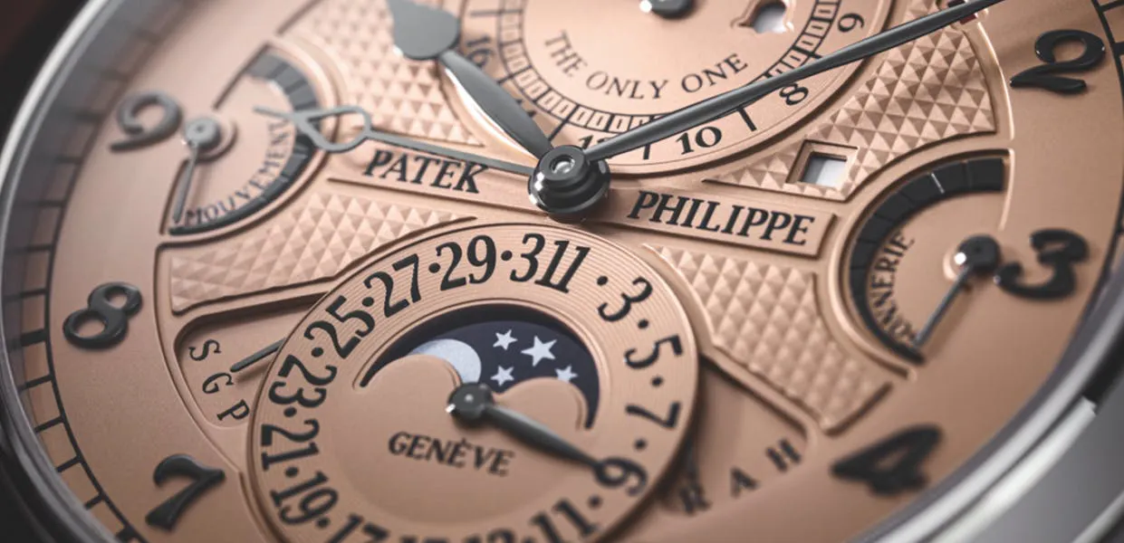PATEK PHILIPPE. Reloj Grandmaster Chime en oro rosa con la inscripción «The Only One» (detalle). Imagen vía: © Only Watch